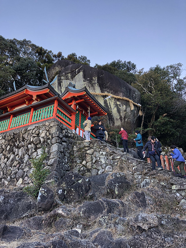 神倉神社とゴトビキ岩
